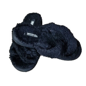 MICHAEL Kors Black fuzzy slides size 6